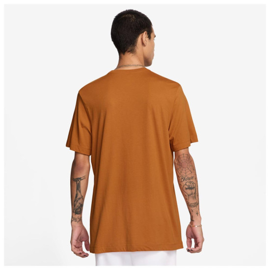 Nike Ανδρική κοντομάνικη μπλούζα Sportswear Club Nike Ανδρική κοντομάνικη μπλούζα Sportswear Club